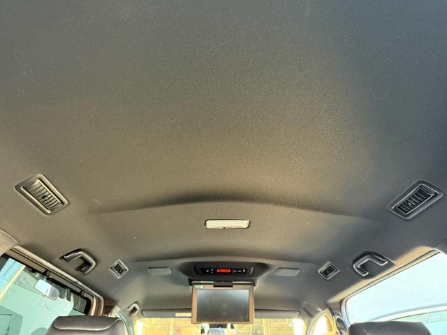 エスクァイア ハイブリッドＧｉ　後期型　モデリスタフルエアロ　モデリスタリアスポイラー　ＲＡＹＳ１８インチＡＷ　純正１０インチナビ　純正１２．８インチフリップダウンモニター　社外スモークテール　社外ＬＥＤリフレクター　黒革シート（49枚目）