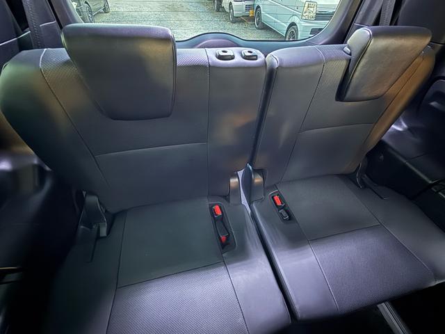 エスクァイア ハイブリッドＧｉ　後期型　モデリスタフルエアロ　モデリスタリアスポイラー　ＲＡＹＳ１８インチＡＷ　純正１０インチナビ　純正１２．８インチフリップダウンモニター　社外スモークテール　社外ＬＥＤリフレクター　黒革シート（53枚目）