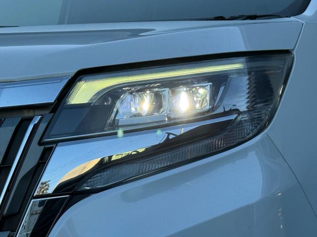 エスクァイア ハイブリッドＧｉ　後期型　モデリスタフルエアロ　モデリスタリアスポイラー　ＲＡＹＳ１８インチＡＷ　純正１０インチナビ　純正１２．８インチフリップダウンモニター　社外スモークテール　社外ＬＥＤリフレクター　黒革シート（56枚目）