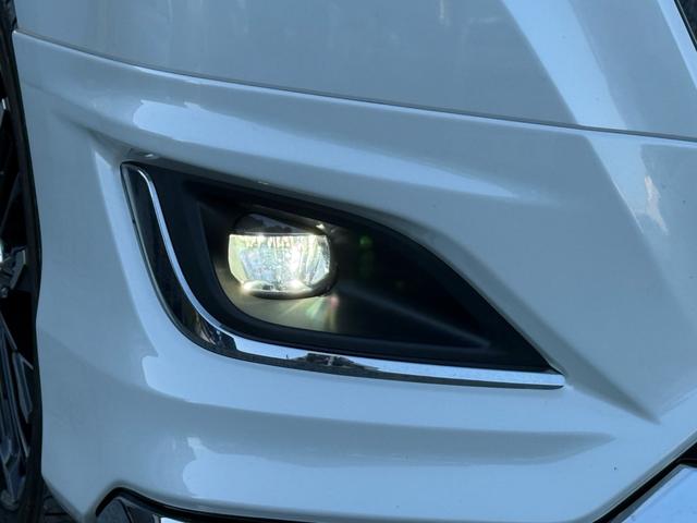 エスクァイア ハイブリッドＧｉ　後期型　モデリスタフルエアロ　モデリスタリアスポイラー　ＲＡＹＳ１８インチＡＷ　純正１０インチナビ　純正１２．８インチフリップダウンモニター　社外スモークテール　社外ＬＥＤリフレクター　黒革シート（58枚目）