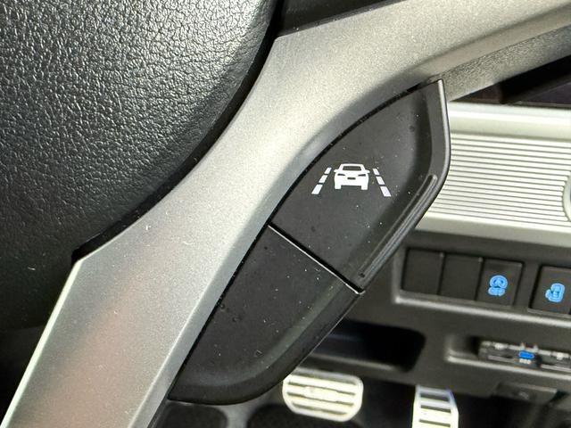 追従機能付きのアダプティブクルーズコントロール装備！