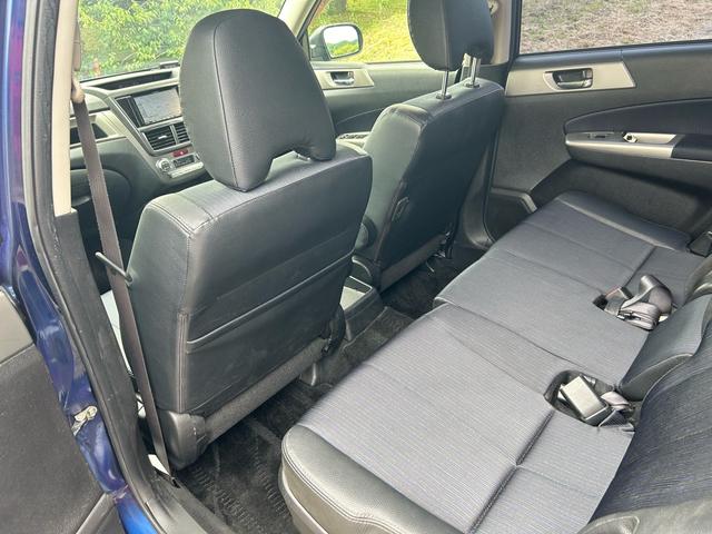 エクシーガ ２．５ｉ－Ｓ　ワンオーナー車！４ＷＤ！ナビ！スマートキー！パドルシフト！ハーフレザーシート！７人乗り！新車からディーラー車検！！（16枚目）