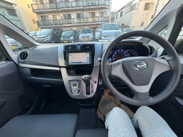 ムーヴ カスタム　Ｘリミテッド　バックカメラ　ナビ　ＴＶ　スマートキー　アイドリングストップ　ベンチシート　ＣＶＴ　盗難防止システム　ＡＢＳ　ＣＤ　ミュージックプレイヤー接続可　アルミホイール　衝突安全ボディ　エアコン（3枚目）