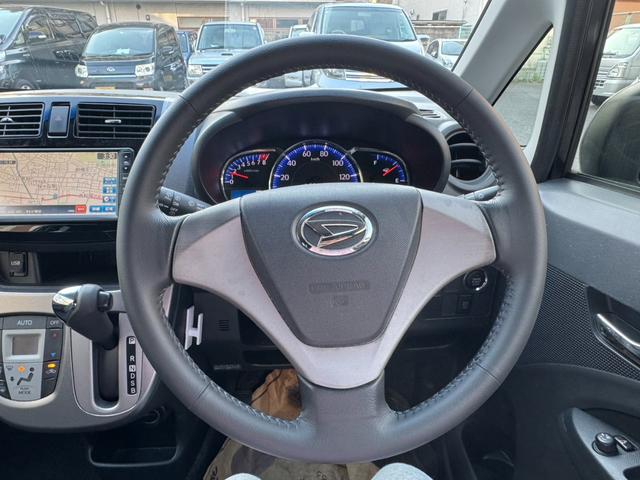 ムーヴ カスタム　Ｘリミテッド　バックカメラ　ナビ　ＴＶ　スマートキー　アイドリングストップ　ベンチシート　ＣＶＴ　盗難防止システム　ＡＢＳ　ＣＤ　ミュージックプレイヤー接続可　アルミホイール　衝突安全ボディ　エアコン（4枚目）