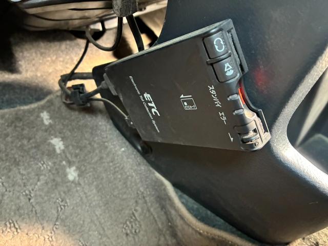 モコ Ｘ　ＥＴＣ　ＴＶ　スマートキー　ベンチシート　ＣＶＴ　盗難防止システム　ＡＢＳ　衝突安全ボディ　エアコン　パワーステアリング　パワーウィンドウ（6枚目）