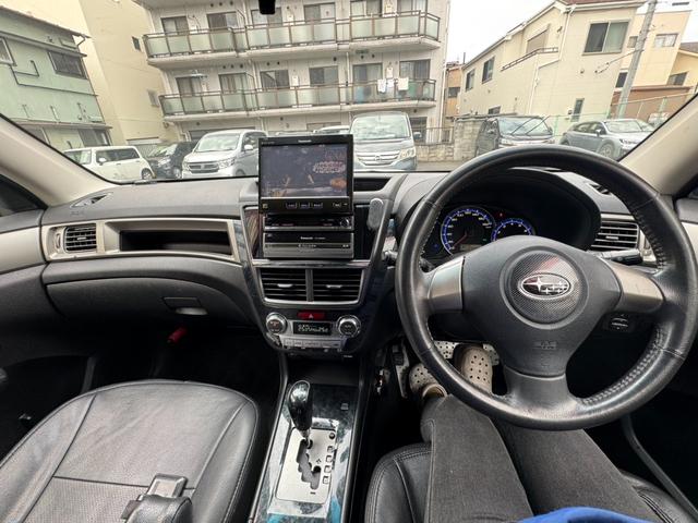 エクシーガ ２．０ｉ－Ｓ　４ＷＤ　ＳＴＩフロントスポイラー＆タワーバー　ＨＫＳマフラー　ローダウン　プロドライブ１７インチＡＷ　社外ナビ・ＴＶ　ＥＴＣ　３列シート　７人乗り　ターボ用ボンネット　タイミングベルト１０４１８１キロ時交換済（4枚目）