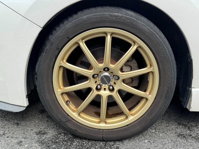 エクシーガ ２．０ｉ－Ｓ　４ＷＤ　ＳＴＩフロントスポイラー＆タワーバー　ＨＫＳマフラー　ローダウン　プロドライブ１７インチＡＷ　社外ナビ・ＴＶ　ＥＴＣ　３列シート　７人乗り　ターボ用ボンネット　タイミングベルト１０４１８１キロ時交換済（19枚目）