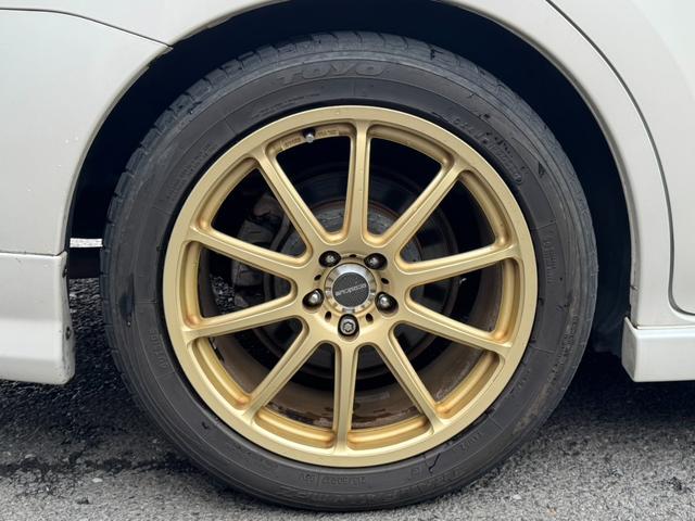 エクシーガ ２．０ｉ－Ｓ　４ＷＤ　ＳＴＩフロントスポイラー＆タワーバー　ＨＫＳマフラー　ローダウン　プロドライブ１７インチＡＷ　社外ナビ・ＴＶ　ＥＴＣ　３列シート　７人乗り　ターボ用ボンネット　タイミングベルト１０４１８１キロ時交換済（20枚目）