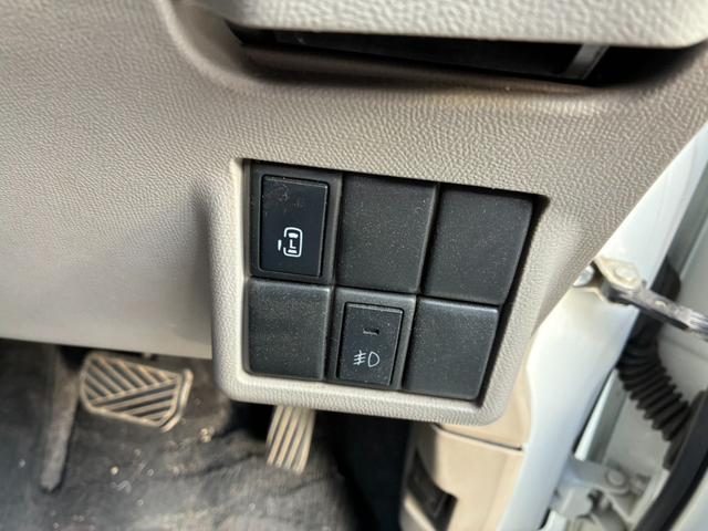 開け閉めラクラク電動スライドドア♪荷物が多いときなど大変助かりますね！