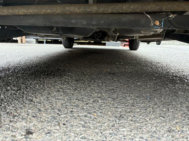 アルト Ｅ　電動格納ミラー　ＭＴ　ＣＤ　衝突安全ボディ　エアコン（17枚目）