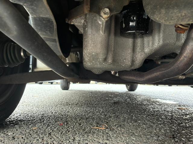 アルト Ｅ　電動格納ミラー　ＭＴ　ＣＤ　衝突安全ボディ　エアコン（18枚目）