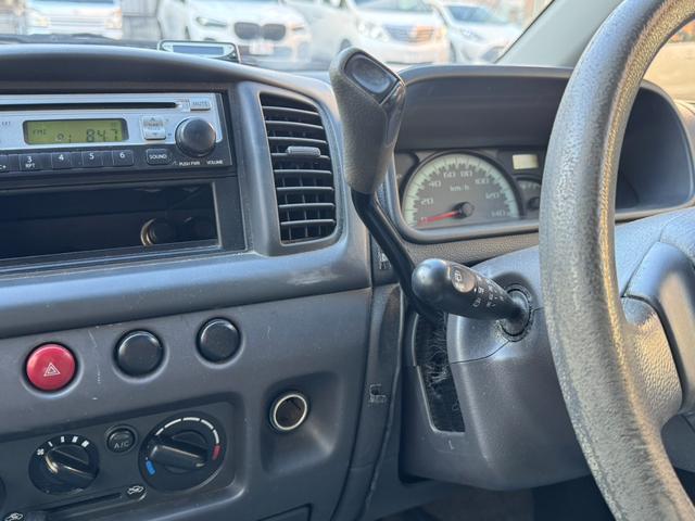 モコ Ｃ　ＥＴＣ　キーレスエントリー　ベンチシート　ＡＴ　ＡＢＳ　ＣＤ　衝突安全ボディ　エアコン　パワーステアリング　パワーウィンドウ（7枚目）