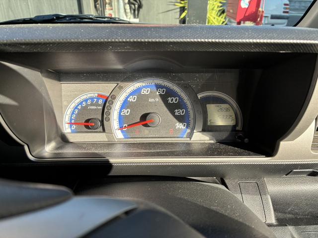 ゼストスパーク Ｗ　ＨＩＤ　スマートキー　ＡＴ　盗難防止システム　ＡＢＳ　ミュージックプレイヤー接続可　衝突安全ボディ　エアコン　パワーステアリング　パワーウィンドウ（21枚目）