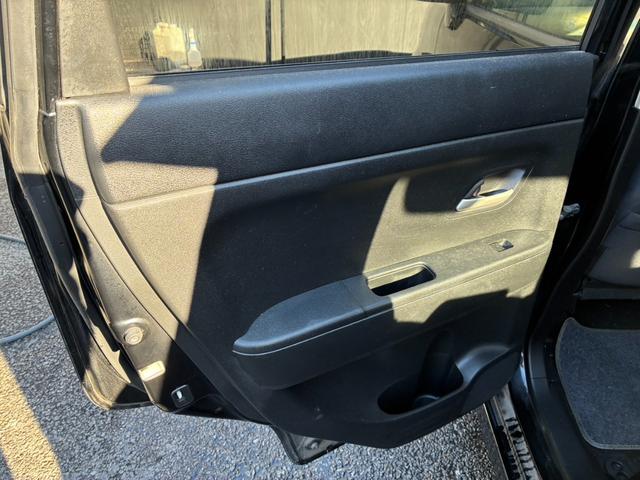 ゼストスパーク Ｗ　ＨＩＤ　スマートキー　ＡＴ　盗難防止システム　ＡＢＳ　ミュージックプレイヤー接続可　衝突安全ボディ　エアコン　パワーステアリング　パワーウィンドウ（30枚目）