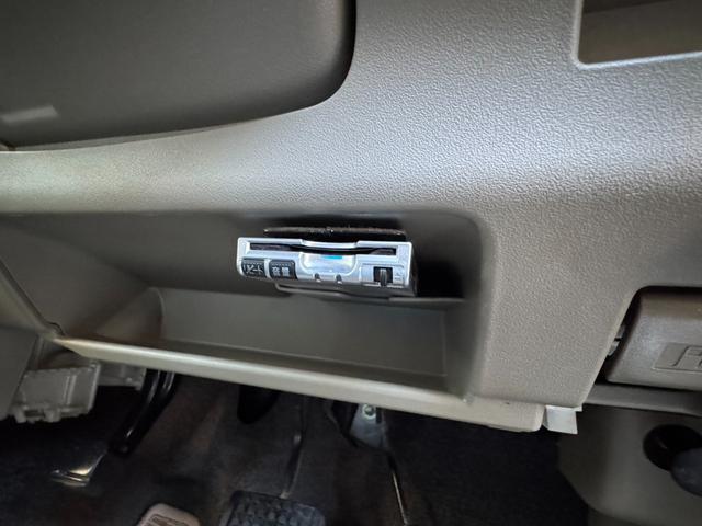 タント Ｘ　ＥＴＣ　電動スライドドア　スマートキー　ベンチシート　ＣＶＴ　盗難防止システム　ＡＢＳ　ＣＤ　衝突安全ボディ　エアコン　パワーステアリング　パワーウィンドウ（7枚目）