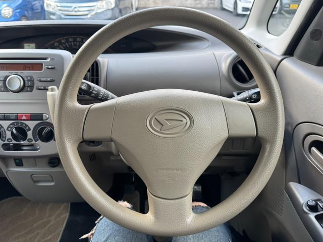 タント Ｘスペシャル　スライドドア　スマートキー　電動格納ミラー　ベンチシート　ＣＶＴ　盗難防止システム　ＡＢＳ　ＣＤ　ミュージックプレイヤー接続可　アルミホイール　衝突安全ボディ　エアコン　パワーステアリング（3枚目）