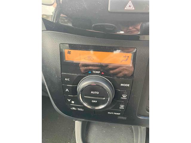 デリカＤ：２ Ｓ　両側電動スライドドア　オートクルーズコントロール　衝突被害軽減システム　アルミホイール　ＨＩＤ　スマートキー　電動格納ミラー　ＣＶＴ　盗難防止システム　衝突安全ボディ　ＡＢＳ　ＥＳＣ　エアコン（5枚目）