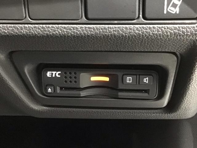ステップワゴンスパーダ スパーダホンダセンシング　１年保証ワンオ－ナ－ナビＴＶＲカメラ　盗難防止　助手席エアバッグ　ワンオーナ－　Ｗパワスラ　記録簿有　リアオートエアコン　地デジ　サイドエアバッグ　ＬＥＤライト　横滑り防止システム　オートエアコン（11枚目）