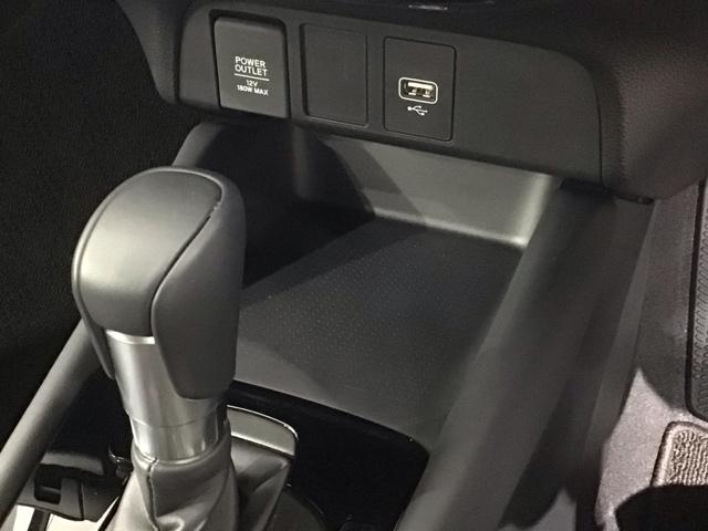 フィット ｅ：ＨＥＶホームブラックスタイル　ＨＳＥＮＳＩＮＧ新車保証試乗車ワンオーナー　Ｂカメラ　１オーナー　ＬＥＤライト　サイドＳＲＳ　オートクルーズコントロール　フルオートエアコン　ＶＳＡ　スマ－トキ－　衝突軽減　ＥＴＣ　ＵＳＢ接続　ＡＢＳ（28枚目）