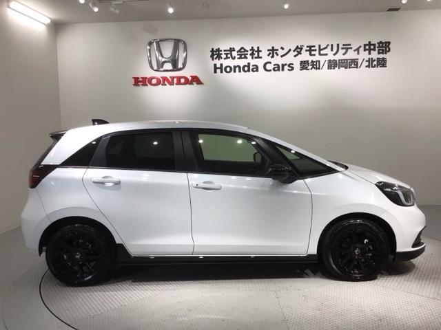 フィット ｅ：ＨＥＶホームブラックスタイル　ＨＳＥＮＳＩＮＧ新車保証試乗車ワンオーナー　Ｂカメラ　１オーナー　ＬＥＤライト　サイドＳＲＳ　オートクルーズコントロール　フルオートエアコン　ＶＳＡ　スマ－トキ－　衝突軽減　ＥＴＣ　ＵＳＢ接続　ＡＢＳ（51枚目）