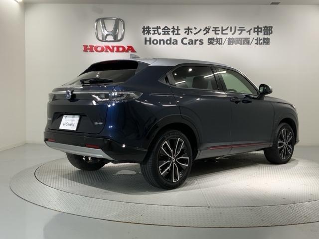 ヴェゼル ｅ：ＨＥＶＰＬａＹ　ＨＳＥＮＳＩＮＧ　２ト－ン　最長５年保証　ＥＴＣ　衝突被害軽減ブレーキ　カーテンエアバッグ　盗難防止装置　ＡＢＳ　ＥＳＣ　１オーナー　フルオートエアコン　リアカメラ　シートヒータ　エアバッグ　記録簿（50枚目）