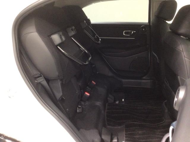 ヴェゼル ｅ：ＨＥＶＺ　Ｈ　ＳＥＮＳＩＮＧ　最長５年保証　ワンオ－ナ－　純正ナビ　ＴＶ　Ｒカメラ　マルチビュ－　ＢＴオ－ディオ　ＥＴＣ　ＬＥＤライト　ＶＳＡ　シ－トヒ－タ－　クルコン　アルミ　スマ－トキ－　盗難防止装置（33枚目）