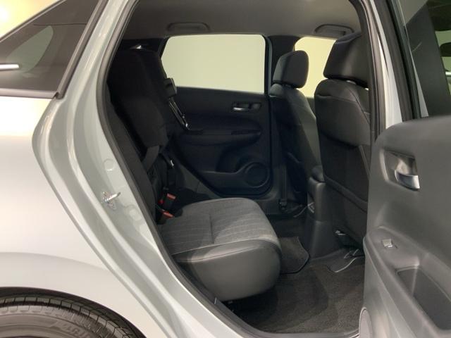 フィット e:HEVホーム H SENSING 新車保証 試乗車 ワンオ-ナ- ナビLXM-242ZFNI TV Rカメラ BTオ-ディオ ETC LEDライト VSA クルコン スマ-トキ- スペアキ-盗難防止装置 整備記録簿(35枚目)