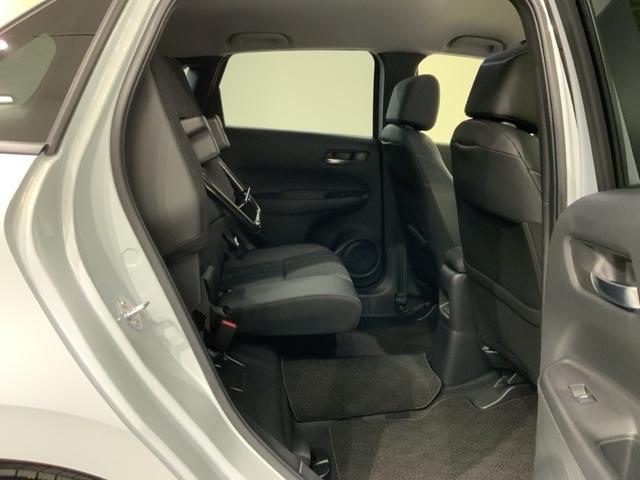 フィット e:HEVホーム H SENSING 新車保証 試乗車 ワンオ-ナ- ナビLXM-242ZFNI TV Rカメラ BTオ-ディオ ETC LEDライト VSA クルコン スマ-トキ- スペアキ-盗難防止装置 整備記録簿(36枚目)