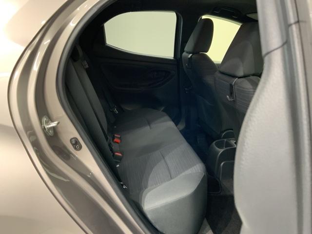 ヤリス Z 最長5年保証 純正ナビ TV Rカメラ マルチビュー BTオ-ディオ ドラレコ 衝突軽減B ETC LEDライト 横滑り防止 シートヒーター クルコン スマートキー 盗難防止装置 AAC Wエアバッグ(19枚目)