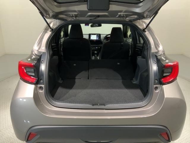 ヤリス Z 最長5年保証 純正ナビ TV Rカメラ マルチビュー BTオ-ディオ ドラレコ 衝突軽減B ETC LEDライト 横滑り防止 シートヒーター クルコン スマートキー 盗難防止装置 AAC Wエアバッグ(20枚目)