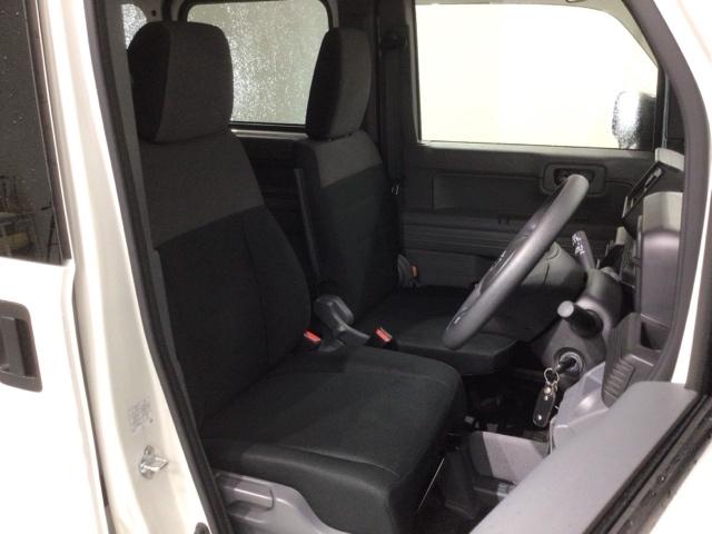 �V�[�g�͏��~�肵�₷���`��ɂȂ��Ă��܂��B