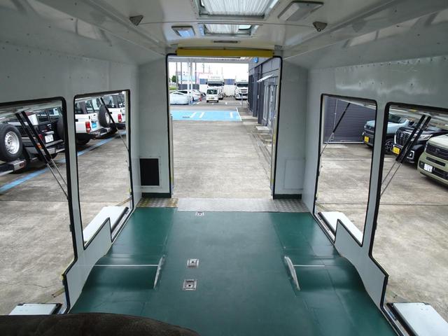 ウォークスルーバン 移動販売車 キッチンカー キャンピング 事務室車 ベース車 左右跳ね上げドア 左折れ戸ドア 左右オーニング 天窓 インバーター リア階段 170馬力 6MT NOx・PM非適合(64枚目)