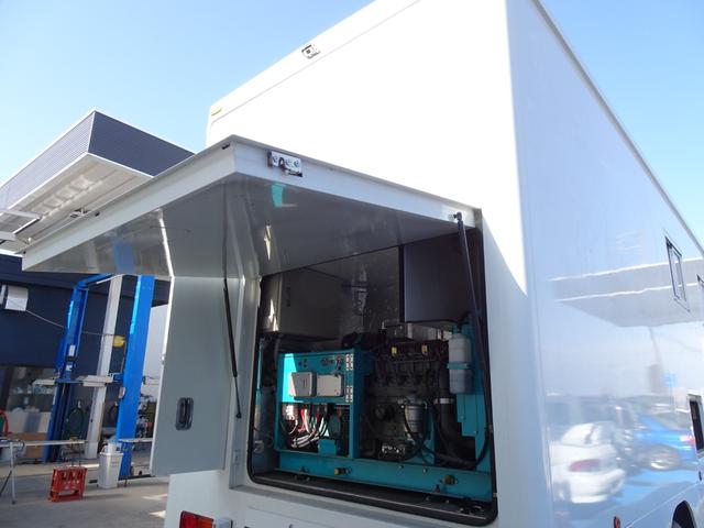 左拡幅車 デンヨーディーゼル発電機搭載 元8ナンバー広報車登録 一時抹消中 キッチンカー 移動販売車 イベントカー キャンピング ベース車 6MT 常時バックカメラ アルミ 風防 NOx・PM適合(15枚目)