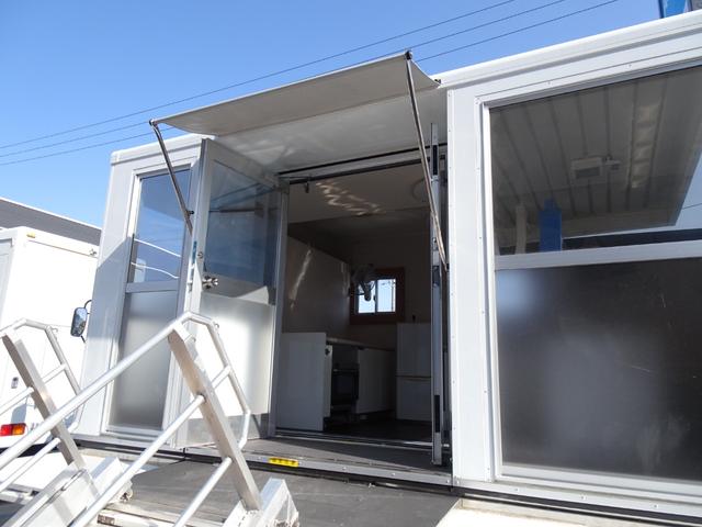 左拡幅車 デンヨーディーゼル発電機搭載 元8ナンバー広報車登録 一時抹消中 キッチンカー 移動販売車 イベントカー キャンピング ベース車 6MT 常時バックカメラ アルミ 風防 NOx・PM適合(22枚目)