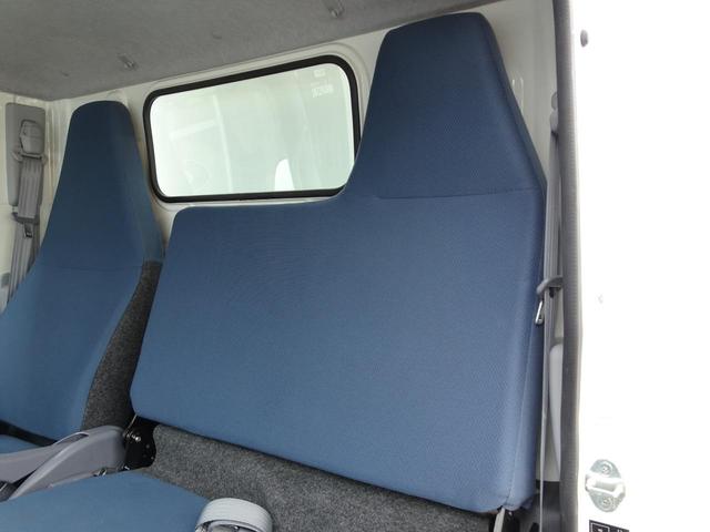 キャンター 　元電源車登録　発電機搭載無し　ベース車　左右サイドドア／リアドア　バックカメラ　社外ナビＴＶ　デュオニック　ディーゼルターボ　実走行１万ｋｍ　風防　ＮＯｘ・ＰＭ適合（66枚目）