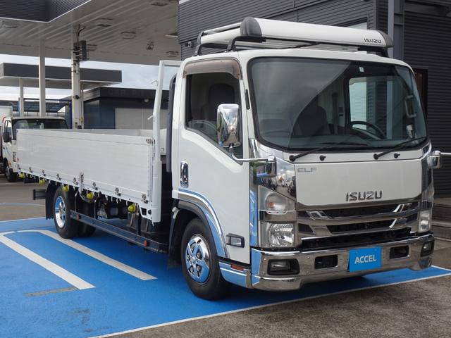 エルフトラック 　最大積載２ｔ　アルミブロック　平ボディ　スムーサーシフト　荷台内寸長さ５０１Ｘ幅２０９Ｘあおり高さ５８　荷台床面地上高９３　エコハイブリッド　ディーゼル　ルーフキャリア　荷台載せ替え　ＮＯｘ・ＰＭ適合（12枚目）