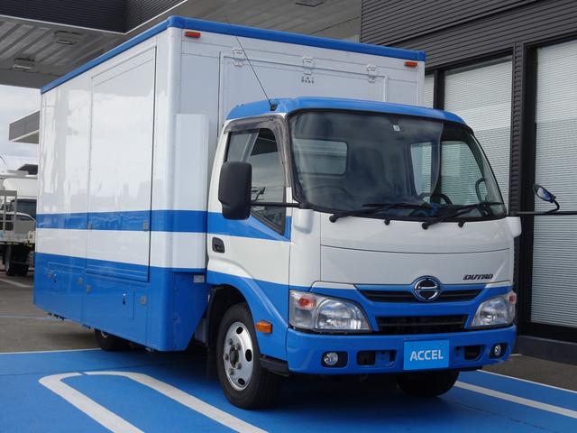 デュトロハイブリッド 　ディーゼルターボ　ハイブリッド　移動販売車　展示車　ベース車両　ガソリン発電機　発電機型番５．５ＨＧＪＡＥ－２１３１Ｅ　左右跳ね上げ扉　荷室長さ３７６ｃｍＸ幅２１２ｃｍＸ高さ１７７ｃｍ　車両のみ販売（20枚目）