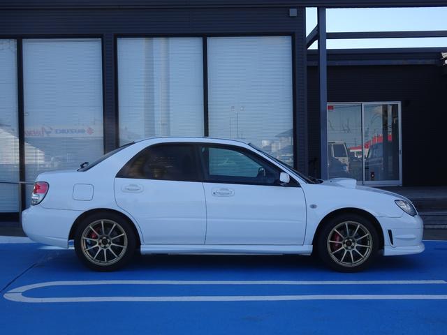 インプレッサ ＷＲＸ　ＧＤＡ　ＥＪ２０　Ｆ型　鷹目　マニュアルモード付きＡＴ　４ＷＤ　記録簿有り　ＥＪ２０ターボ　タイミングベルト交換済　ボクサーサウンド　アドバンレーシング１７インチＡＷ　ＥＴＣ　グー鑑定済み車両（9枚目）