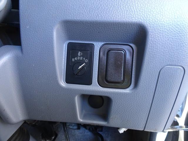 キャンター 　積載２ｔ　ダブルキャブ　６人乗り　５ＭＴ　新明和　垂直パワーゲート　ＰＧ　昇降能力８００ｋｇ　荷台長３１２幅１６９高１９９　原動機４Ｍ４２　ディーゼルターボ　ＮＯｘ・ＰＭ適合（43枚目）