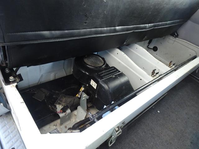 キャンター 　積載２ｔ　ダブルキャブ　６人乗り　５ＭＴ　新明和　垂直パワーゲート　ＰＧ　昇降能力８００ｋｇ　荷台長３１２幅１６９高１９９　原動機４Ｍ４２　ディーゼルターボ　ＮＯｘ・ＰＭ適合（51枚目）