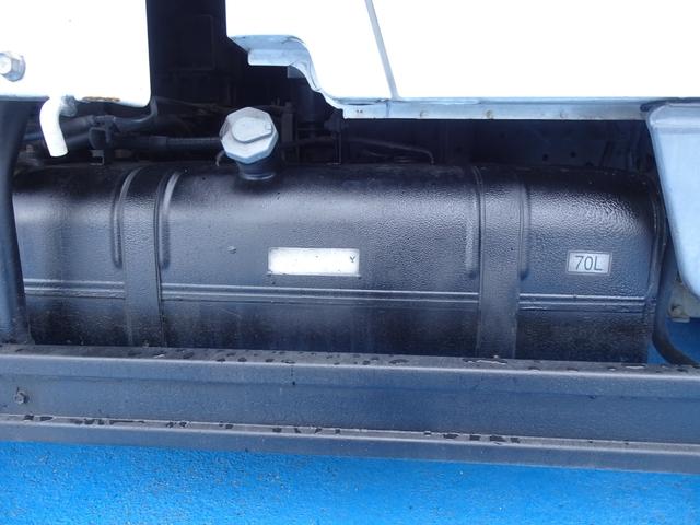 キャンター 　積載２ｔ　ダブルキャブ　６人乗り　５ＭＴ　新明和　垂直パワーゲート　ＰＧ　昇降能力８００ｋｇ　荷台長３１２幅１６９高１９９　原動機４Ｍ４２　ディーゼルターボ　ＮＯｘ・ＰＭ適合（64枚目）