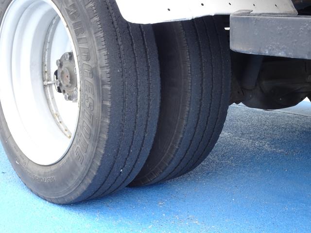 アトラストラック ＷキャブロングフルＳローＤＸ　ダブルキャブ　積載１．７５ｔ　１ナンバー　車両総重量５ｔ未満　６ＭＴ　６人　荷台寸法　長３３４　幅１７９　あおり高３６　ディーゼルターボ　ＮＯｘ・ＰＭ適合車（28枚目）