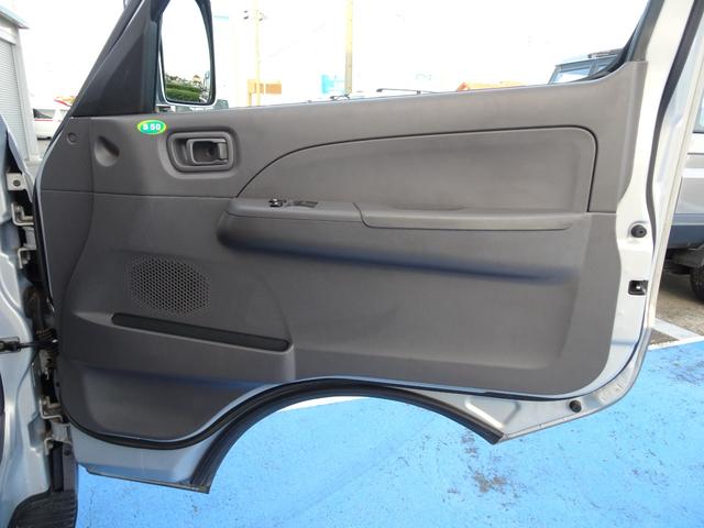 キャラバンマイクロバス SロングGX 12人乗り 5MT ディーゼルターボ 2WD ダブルエアコン/リアヒーター 乗合乗用 2ナンバー ミニバス マイクロバス コミューター 2ナンバー NOx・PM適合(18枚目)