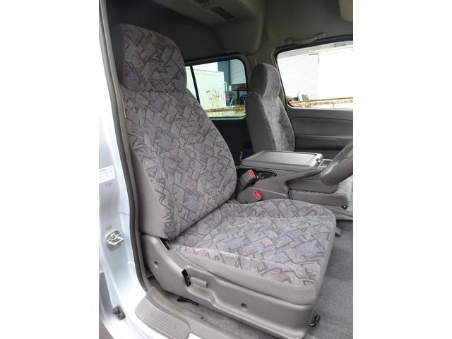 キャラバンマイクロバス SロングGX 12人乗り 5MT ディーゼルターボ 2WD ダブルエアコン/リアヒーター 乗合乗用 2ナンバー ミニバス マイクロバス コミューター 2ナンバー NOx・PM適合(19枚目)