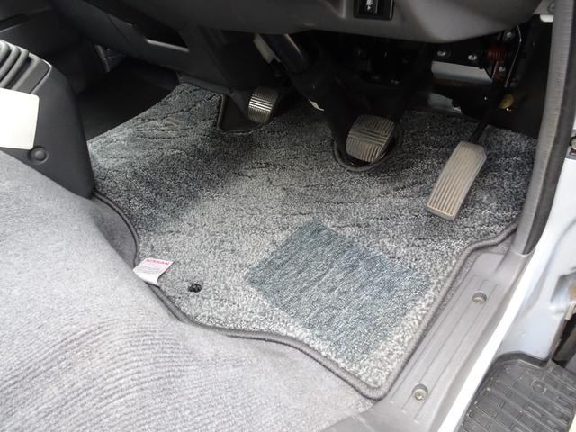 キャラバンマイクロバス SロングGX 12人乗り 5MT ディーゼルターボ 2WD ダブルエアコン/リアヒーター 乗合乗用 2ナンバー ミニバス マイクロバス コミューター 2ナンバー NOx・PM適合(22枚目)