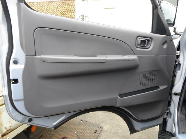 キャラバンマイクロバス SロングGX 12人乗り 5MT ディーゼルターボ 2WD ダブルエアコン/リアヒーター 乗合乗用 2ナンバー ミニバス マイクロバス コミューター 2ナンバー NOx・PM適合(26枚目)