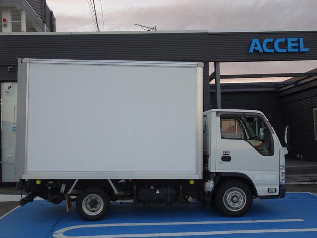 エルフトラック 　積載１．５ｔ　車両総重量５ｔ未満　スムーサーＥｘ　Ｐレンジ付き　ラッシングレール２段　荷室寸法　長３１１ｃｍ　幅１６５ｃｍ　高１９４ｃｍ　床面地上高８４ｃｍ　ディーゼルターボ（12枚目）