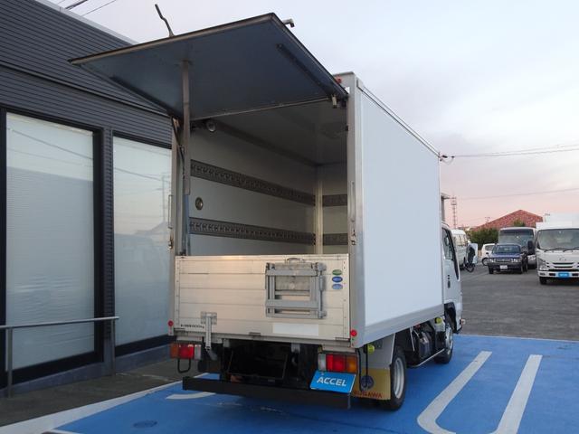 エルフトラック 　積載１．５ｔ　車両総重量５ｔ未満　スムーサーＥｘ　Ｐレンジ付き　ラッシングレール２段　荷室寸法　長３１１ｃｍ　幅１６５ｃｍ　高１９４ｃｍ　床面地上高８４ｃｍ　ディーゼルターボ（15枚目）
