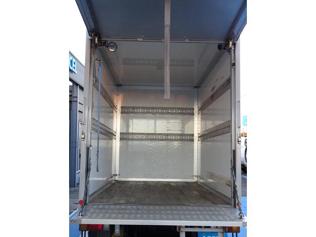 エルフトラック 　積載１．５ｔ　車両総重量５ｔ未満　スムーサーＥｘ　Ｐレンジ付き　ラッシングレール２段　荷室寸法　長３１１ｃｍ　幅１６５ｃｍ　高１９４ｃｍ　床面地上高８４ｃｍ　ディーゼルターボ（17枚目）