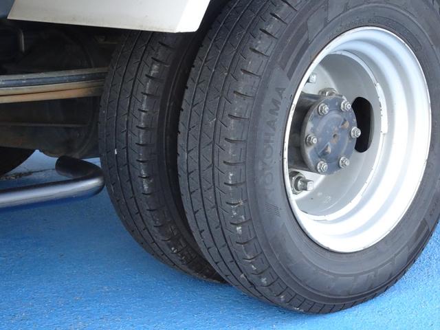 エルフトラック 　積載１．５ｔ　車両総重量５ｔ未満　スムーサーＥｘ　Ｐレンジ付き　ラッシングレール２段　荷室寸法　長３１１ｃｍ　幅１６５ｃｍ　高１９４ｃｍ　床面地上高８４ｃｍ　ディーゼルターボ（27枚目）